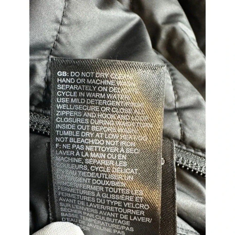 The North Face Black Quilted Puffer Jacket Full Zip Mock Neck L Gorpcore 63-11‎